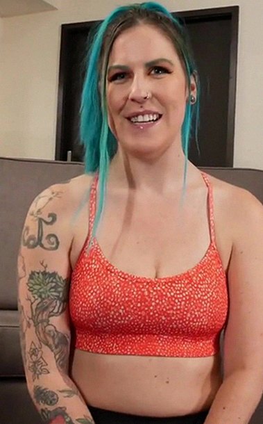 Nikki Zee
