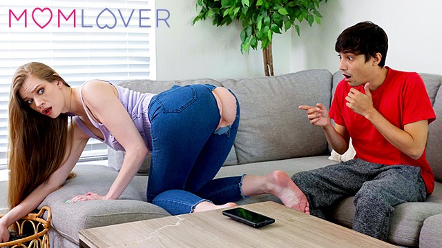 Erin Everheart rips her jeans and drains that dick through the hole