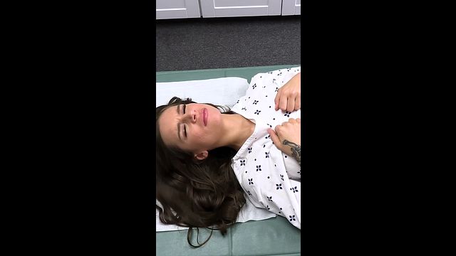 April Olsen Porn: Speculum Gape & Finger Bang Exam