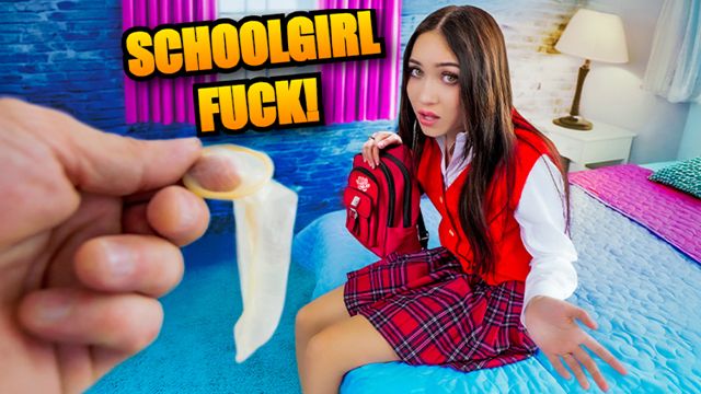 Mia River Pounds Reverse Cowgirl and Takes a Creampie Porn