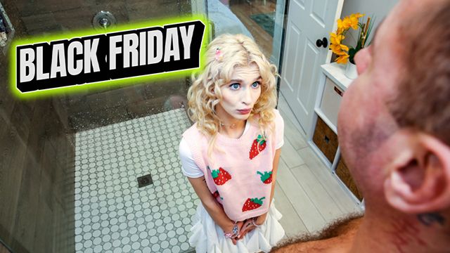 Blonde spinner caught peeping gets drilled in standing 69 by Emma Rosie