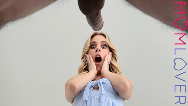 Anya Olsen's kitchen romp: licked, sucked, and drilled on the counter